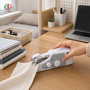 Kit de couture portable pour <span class=keywords><strong>chambre</strong></span> <span class=keywords><strong>d</strong></span>'hôtel : machine à coudre motorisée, canettes, aiguilles, fils pour la réparation de vêtements des clients - Portable - Product Image 4