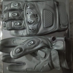 Guantes de Motocicleta Transpirables e Impermeables, Dedos Completos, Precio Económico al por Mayor, Hechos en Pakistán - Product Image 3