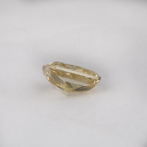Diamante Cultivado en Laboratorio al por Mayor, 8CT, Corte Radiante, Amarillo Fantasía, VVS2, Certificado IGI, CVD, 3EX, Corte Excelente, para Distribuidores e Importadores de Diamantes - Product Image 6