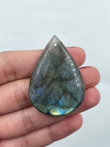 Pierre précieuse naturelle de labradorite, pierre authentique de couleur verte ombrée, forme poire, 68,35 carats, pour la création de bijoux - Product Image 2