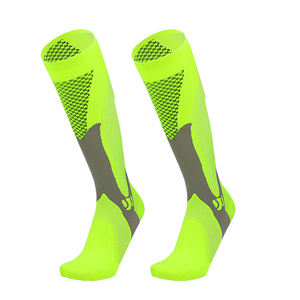 Calcetines de fútbol profesionales antideslizantes para hombre al por mayor, transpirables, hasta la rodilla, para entrenamiento deportivo, con parte inferior de rizo y caña alta. - Product Image 1