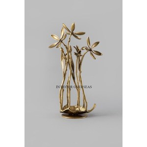Nouveauté : Sculpture de Luxe en Métal Plaqué Or de Haute Qualité, Motif Feuilles, Design Exclusif, pour Décoration Intérieure - Product Image 1