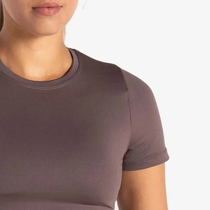 Camiseta de Manga Corta para Mujer, Color Sólido, Corte Regular, Tejido Transpirable, Ecológica, Informal, para Gimnasio, con Botón, ODM OEM - Product Image 4