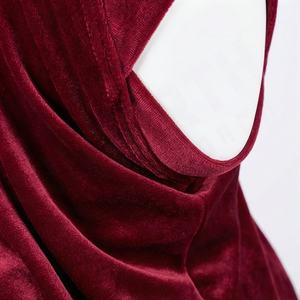 ชุดฮิญาบชีฟองพร้อมหมวกคลุมผมสีเข้าชุดแบบสั่งทำพิเศษ ชุดสองชิ้น ผ้าคลุมศีรษะสำเร็จรูป ขายส่ง เนื้อผ้านุ่ม ระบายอากาศได้ดี คุณภาพพรีเมียม - Product Image 4