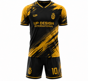 ชุดเสื้อฟุตบอลสีดำทองแบบซับลิเมชั่นพร้อมกางเกงขาสั้น ชุดกีฬาโพลีเอสเตอร์ระบายอากาศได้ดี สำหรับทีมฟุตบอล ชุดยูนิฟอร์มสำหรับผู้ใหญ่ - Product Image 1