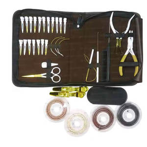 Kit d'installation d'extensions capillaires : Ensemble d'outils métalliques avec pinces, ciseaux, peigne et crochets pour l'installation et le retrait d'extensions. - Product Image 4