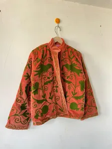 Chaqueta de Terciopelo Bordada a Mano Artesanal para Mujer, Estilo Vintage, Color Durazno Coral, Chaqueta Corta de Terciopelo Suave, Abertura Frontal, Estilo Boho, Ropa de Abrigo de Invierno - Product Image 2