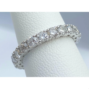 Bague éternité pour femme en argent 925 plaqué rhodium avec pavé de diamants ronds naturels, classique pour mariage et fiançailles - Product Image 2