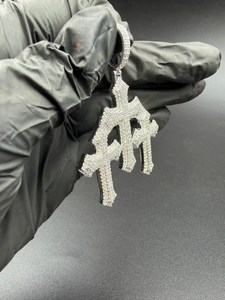 Colgante de Cruz Triple con Incrustaciones de Diamantes, Joyería Religiosa de Plata 925, Estilo Hip Hop - Product Image 2