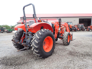 Tractor M5-111 2018, Equipo Premium Listo para Exportación, Suministro a Granel de Alta Resistencia - Product Image 4