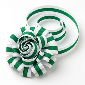 ริบบิ้นโกรเกรนสีขาวเขียวลายเส้นตรงกลางสำหรับห่อของขวัญ ตกแต่ง บรรจุภัณฑ์ งานฝีมือ DIY อุปกรณ์เย็บผ้า แบบม้วน ขายส่ง - Product Image 2