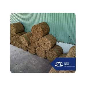 Tapis en fibre de coco pur, très demandé, prêt à être expédié, pour les créations artistiques d'intérieur et la structure robuste pour la décoration scénique professionnelle. - Product Image 1