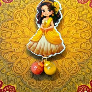 Décoration suspendue Latkan jaune festive pour fille, adorable poupée traditionnelle pour les célébrations indiennes, décoration de la cérémonie Haldi - Product Image 2