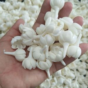 Flores de Jazmín de Arcilla Hechas a Mano, Paquete de 100 Piezas |   Decoración Floral Artesanal Tailandesa |   Color Personalizado Disponible - Product Image 1