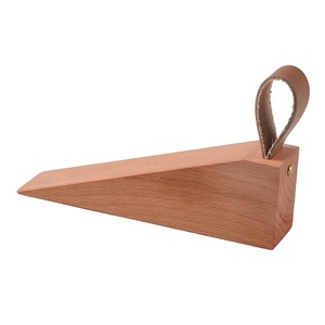 Cale de porte artisanale en bois dur avec poignée en cuir - Vente en gros Moradabad - Product Image 1