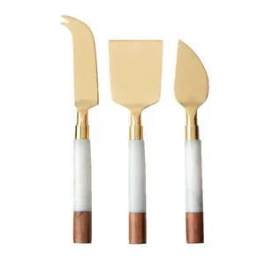 Ensemble de Spatules à Fromage et Beurre Artisanales de Luxe en Acier Inoxydable Plaqué Or avec Manche en Résine, Lavables au Lave-Vaisselle, Boîte Personnalisée - Product Image 1