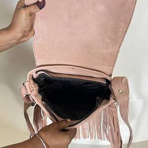 Sacs à main en cuir de vachette véritable personnalisés en gros avec franges, sacs à bandoulière en cuir élégants, sacs bohèmes, sacs vintage chics de style gypsy - Product Image 6