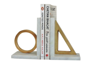Artesign Impex - Juego de 2 Sujetalibros Geométricos de Metal Dorado, Modernos, para la Vuelta al Cole, Estantería, Oficina, Biblioteca, Decoración del Hogar - Product Image 1