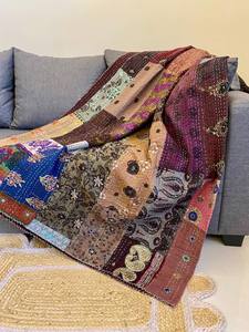 Colcha Vintage Bohemia Bordada con Parches, Colcha Indiana Kantha Hecha a Mano para Uso en Hoteles y Hogares - Product Image 5