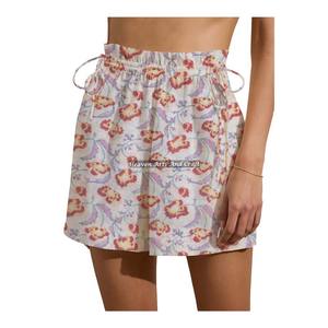 Shorts de week-end en coton imprimé au bloc Sanganeri pour femme, avec cordon de serrage, pour l'été et la détente - Product Image 1