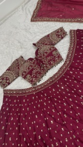 Conjunto de Lehenga Choli de Seda con Bordado Intenso y Estampado de Lámina, con Cuentas de Cristal, Largo hasta el Suelo, de Secado Rápido, Estilo Bollywood, para Novia India/Pakistaní - Product Image 4