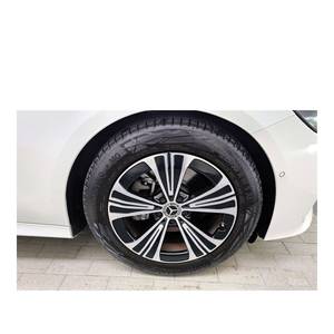 Mercedes-Benz E200 Avantgarde Classe E 2024 avec 21 012 km, conduite à gauche, boîte automatique, caméra de recul - Product Image 5