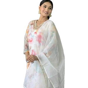La última colección de Diwali, la mejor tela de buena calidad, Organza Kurtis para bodas, compra Kurtis en línea a bajo precio - Product Image 1