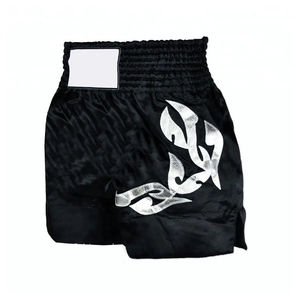 Pantalones Cortos de Muay Thai con Logotipo Personalizado, Bordado Negro y Plateado, 100% Poliéster, Unisex, para Adultos, Ropa de Artes Marciales Mixtas, Ajuste Regular Elástico - Product Image 3