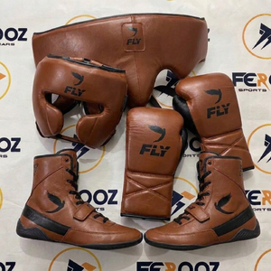 Kit de Entrenamiento de Kickboxing Elite con Vendas de Mano Estilo Competición, Protector de Cabeza, Protección Corporal, Protectores de Tibia y Zapatos de Combate - Product Image 3