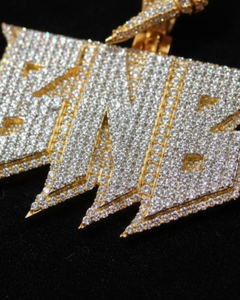 Colgante de Plata 925 con Letra Inicial Personalizada y Diamante Moissanita VVS, Colgante de Nombre Bicolor, Collar Estilo Hip Hop Iced Out, Joyería Exclusiva - Product Image 1