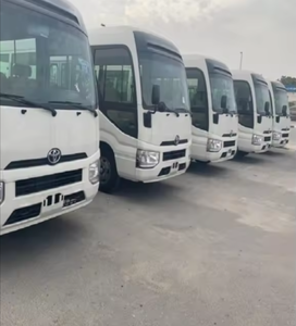Autobuses Usados LHD/RHD de 30 Plazas, Techo Alto, 6 GR, Autobús Toyota Coaster Diésel, Asientos de Cuero, Transmisión Manual - Product Image 1