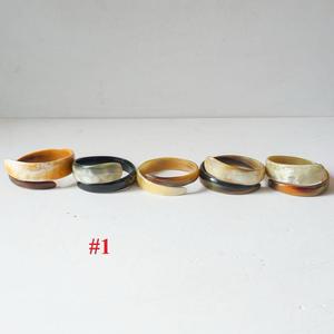 Brazalete Redondo de Hueso Hecho a Mano Ecológico con Tema de Ángel Moderno para Mujer, MN EXPORTS de Uttar Pradesh - Product Image 5