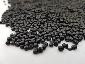 Granulés/Granulés de colorant noir de carbone CPI haute performance pour une coloration intense et une dispersion élevée des plastiques - Product Image 1