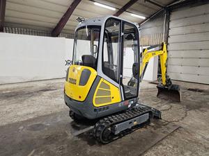 Mini-excavatrice Wacker Neuson ET12 d'occasion, 1 tonne, moteur hydraulique Huade, excavatrice compacte sur chenilles, cabine fermée pour travaux agricoles et de construction - Product Image 1