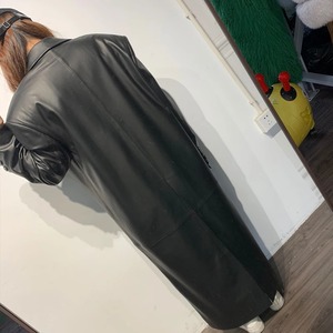 Disponible en stock Manteau long en cuir pour femmes Coupe-vent Vrai cuir de mouton Manteau grande taille pour homme Manteau d'hiver pour homme - Product Image 5