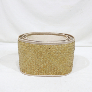 Panier ovale tressé en feuilles de palmier naturelles, écoresponsable et durable, avec doublure en tissu et poignée découpée intégrée – Meilleure vente - Product Image 2