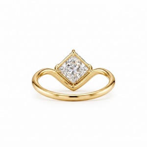 Bague de fiançailles solitaire en diamant de laboratoire taille princesse 5,5 mm 1 carat couleur E VVS au design unique, magnifique bague d'anniversaire de mariage - Product Image 1