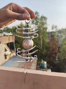 Décoration de porte principale en argent allemand avec pendentif Nimbu Mirchi, perles anti-mal et clochettes décoratives pour l'entrée de la maison - Product Image 2