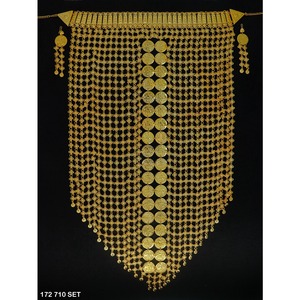Parure de bijoux exquise pour femme, style bohème, en cuivre plaqué or, pour mariage, fiançailles et fête, comprenant collier et boucles d'oreilles à pampilles en filigrane doré - Product Image 3