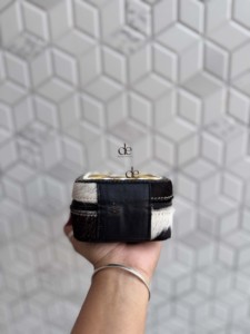 New Design Genuine Leather <b>Travel</b> Jewellery Compact <b>Case</b> Bohemian Zipper Closure Hand Tooled Leather Durable Storage Accessory - Product Image 4