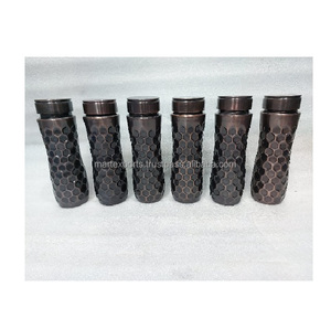 Botella de cobre con acabado antiguo, auténtica botella Ayurvédica Tamra Jal, respetuosa con el medio ambiente, duradera, Pulida, para una rutina de hidratación saludable - Product Image 2