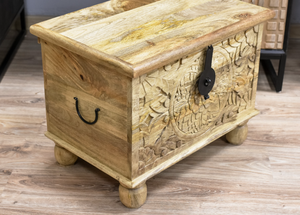 Banco de Almacenamiento Apilable, Ecológico y Duradero, con Patas de Madera de Mango Tallada con Acabado Natural Desgastado, Diseño de Primera Calidad - Product Image 4