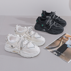 2024 nuevos zapatos <span class=keywords><strong>de</strong></span> alta calidad Super Hot Daddy, suelas gruesas, aumento <span class=keywords><strong>de</strong></span> cuero suave, zapatos <span class=keywords><strong>de</strong></span> mujer que combinan con todo - Product Image 1