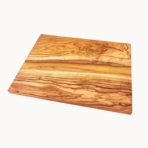 Tabla de Cortar de Madera de Olivo, Bloque para Servir Charcutería, Duradera, Antideslizante, Apta para Lavavajillas, Rectangular, 1.5 cm - Product Image 6