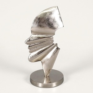 Sculpture abstraite de visage, design moderne, texture rugueuse, en aluminium coulé argenté, figurine d'art cubiste contemporain pour le bureau - Product Image 1