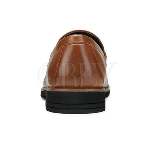 Chaussures en cuir pour hommes, artisanat authentique, chaussures décontractées, semelle rembourrée, texture riche, tenue élégante au quotidien - Product Image 6