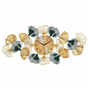 Horloge murale silencieuse Mid-Century Modern Sunburst en métal doré et bleu, à piles, pour décoration de salon - Product Image 2