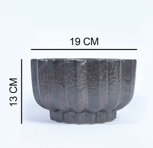 Vase de table minimaliste en céramique Agung Keramik, gris anthracite, glaçure mate, 100 % fait main, modèle A-822, largeur 4-8 pouces - Product Image 4