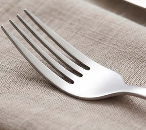 Ensemble de couverts argentés avec manches en marbre blanc, élégants ustensiles en acier inoxydable, parfaits pour les mariages, les dîners, la cuisine et les cadeaux - Product Image 2