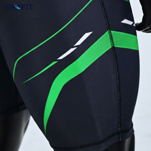 Ensemble Rash Guard Unisexe de Haute Qualité avec Logo Personnalisé Imprimé – Vêtements de Sport en Gros, Ensembles Rash Guard et Shorts MMA, Ensembles de Maillots de Compression pour Hommes - Product Image 5
